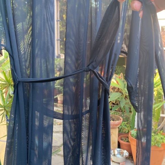 Natori sheer black robe - Picture 8 of 11